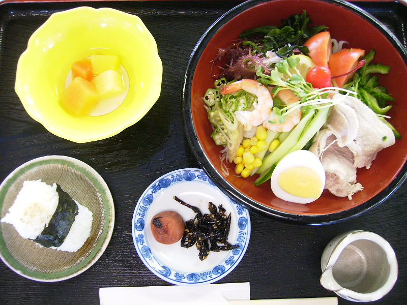 サラダ定食800円