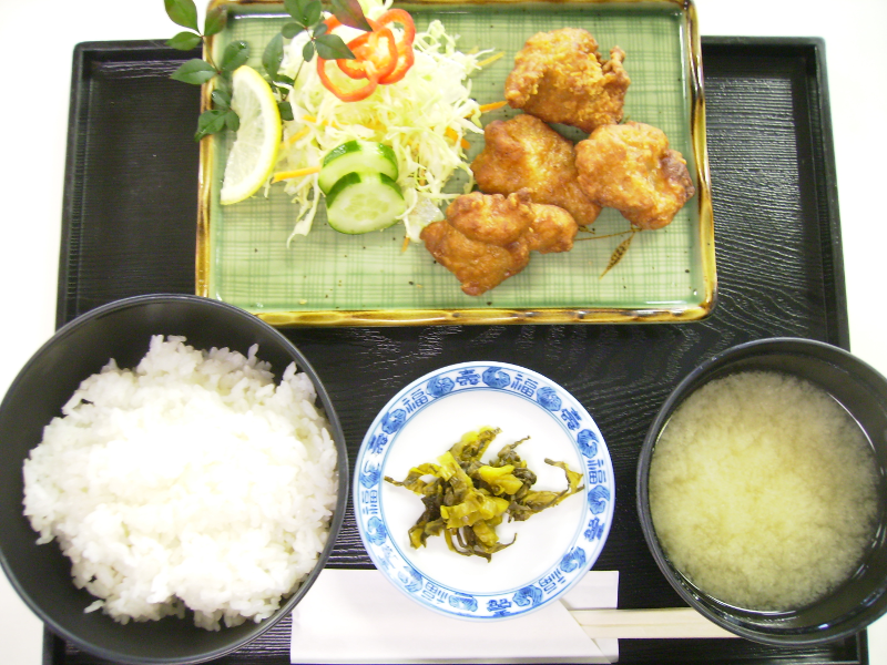 からあげ定食800円
