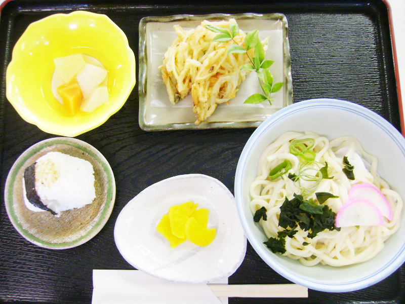 うどん定食600円